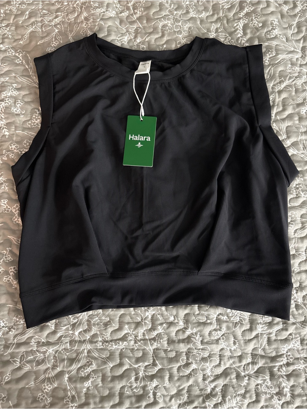 HALARA Black Sleeveless Ribbed Crop Top
